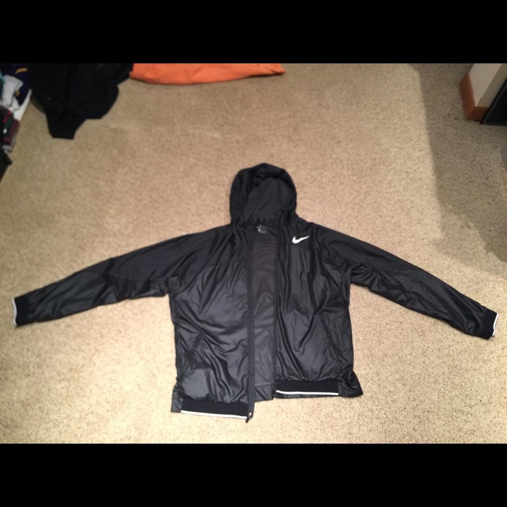 BRAND NEW Mens Black Nike Windbreaker XL